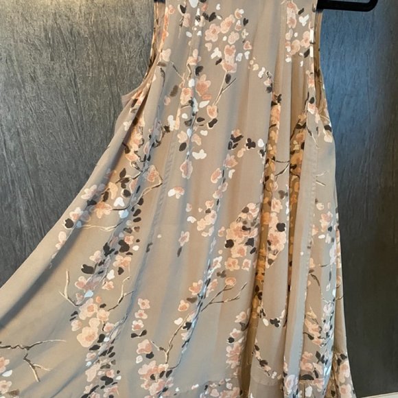 H&M Floral Flowy Sleeveless Dress - Picture 4 of 7